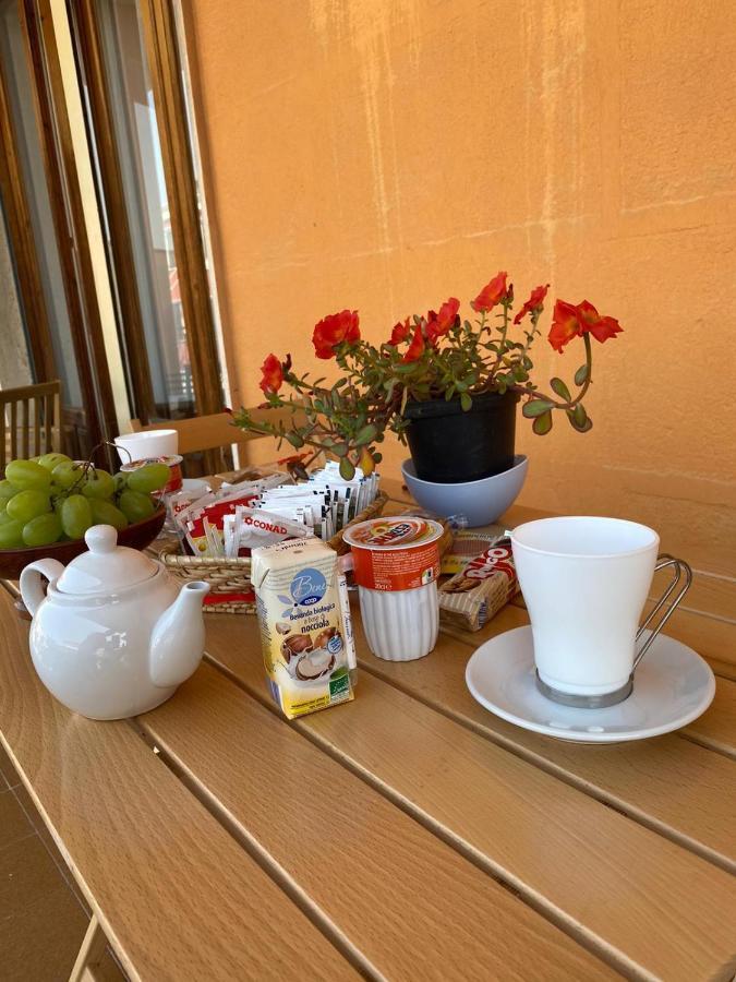 Le Fresie B&B Сант-Антиоко Экстерьер фото